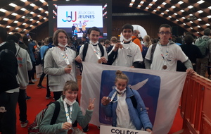 Retour en image sur la participation de l'AS du collège Rollinat d'Argenton à la finale nationale des jeux des jeunes !